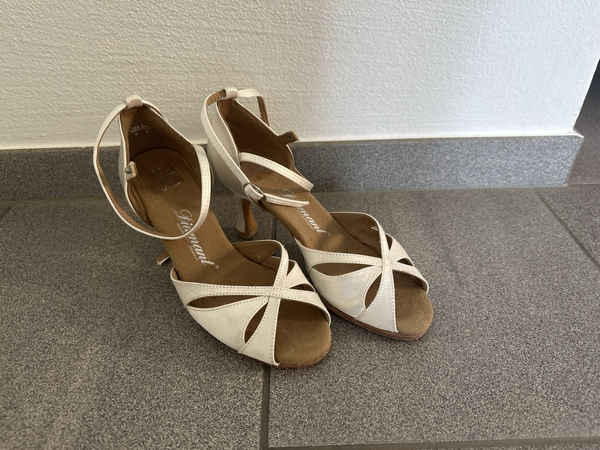 Scarpe da donna: Tanzschuh Diamant – Usato da Oberentfelden venduto da painting4