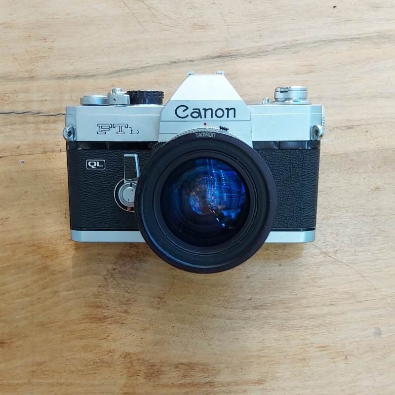 Canon Fotocamera: CANON FTb mit Zubehoer – Usato da Wettingen venduto da looslipeter