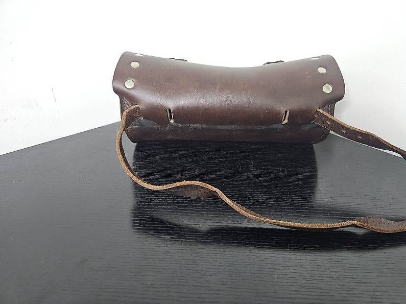 Tutti i ricambio per moto: Werkzeugtasche Leder Motorrad – Usato da Emmen venduto da Big-Bigler 2