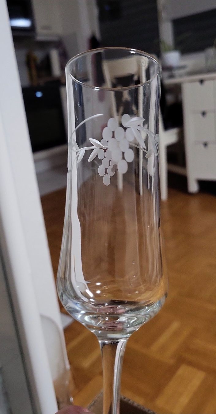 Bicchieri: Gläser, Sekt-Wein-Schnapps-Wasser-Tee – Usato da Liestal venduto da Shelby787 1