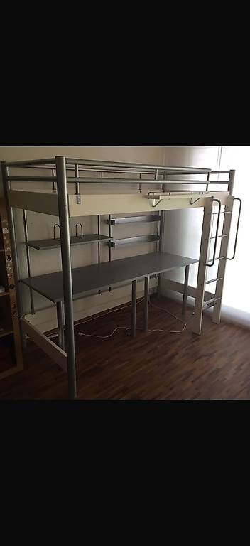 Lits: Hochbett mit Schreibtisch  – D'occasion à Kilchberg ZH par bin_sq5j 1