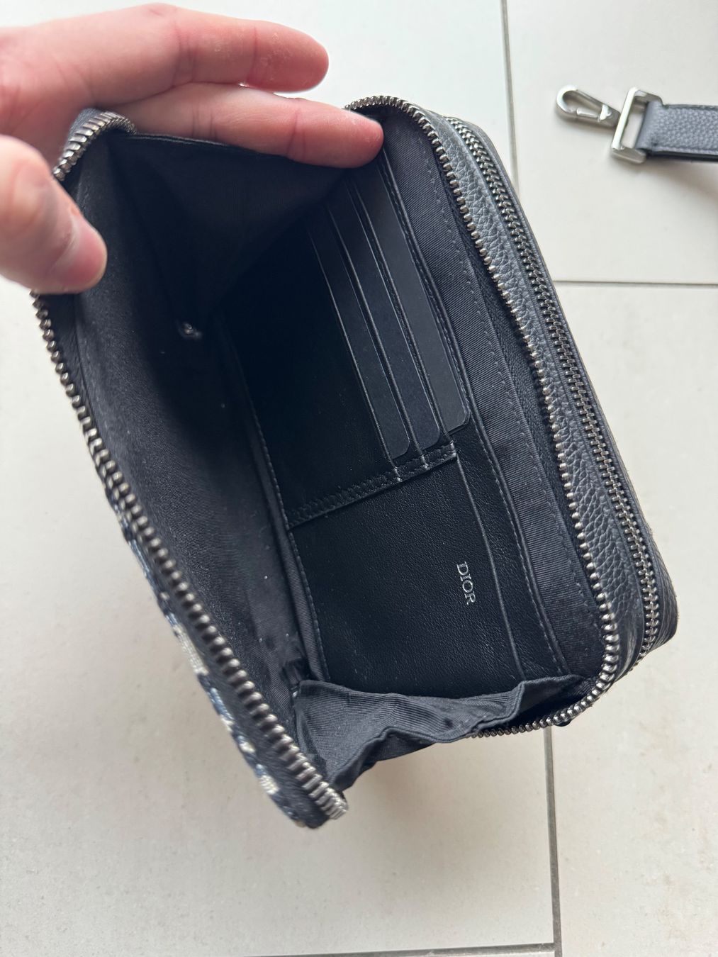 Dior Borse: Dior Pouch with Strap in Dior Oblique Jacquard – Usato da Dübendorf venduto da cendre 8