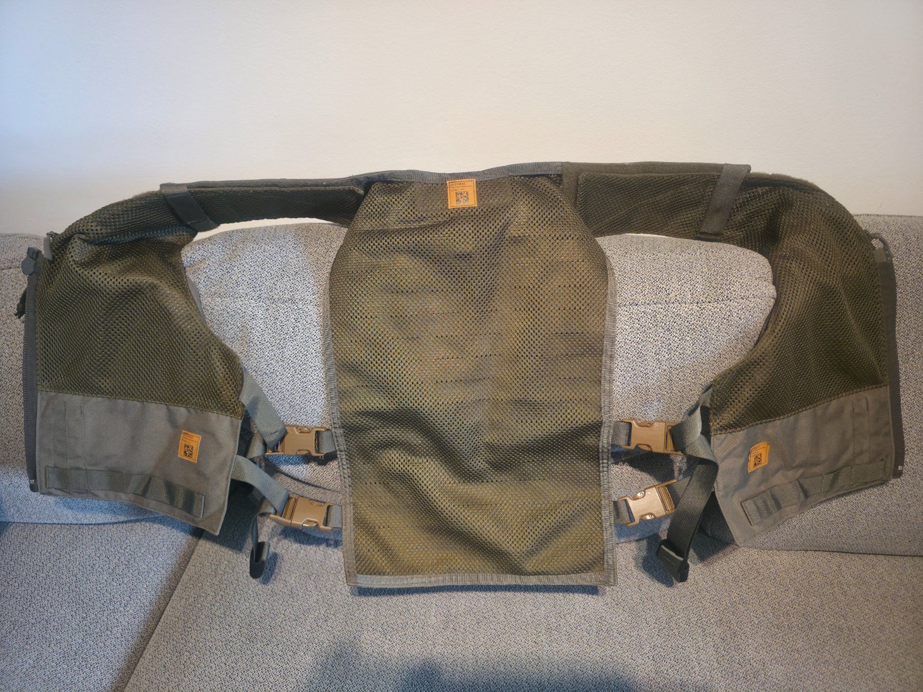 Armée suisse Uniformes: Trageweste MBAS mit 2 MBAS Multitaschen – Neuf (Voir description) à Steffisburg par Davga 2