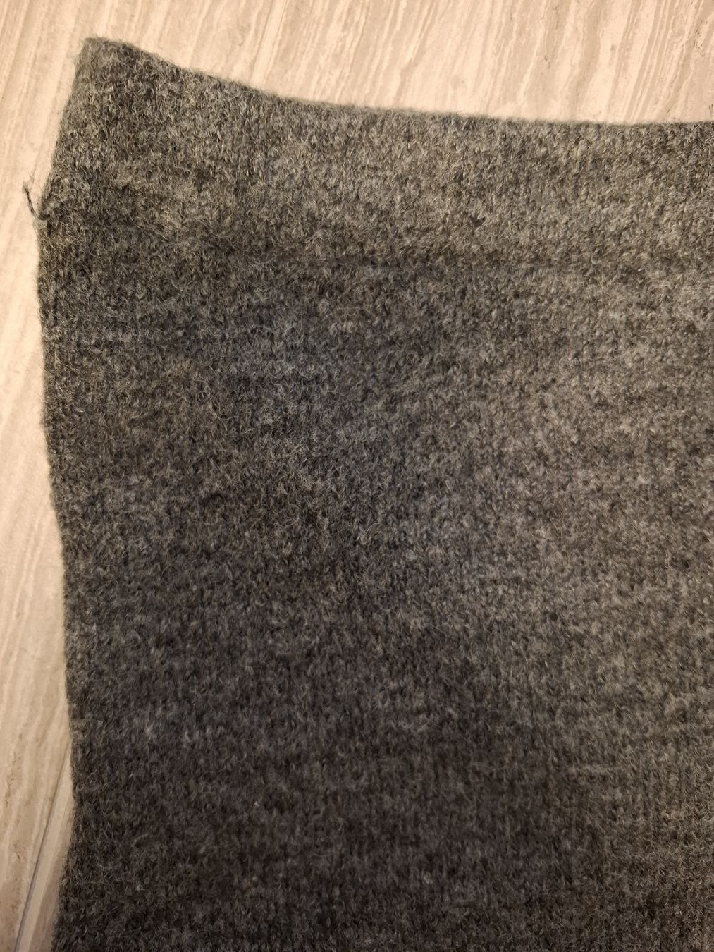 H&M Gonne: jupe grise – Usato da Ecublens FR venduto da ame_y8tq 2