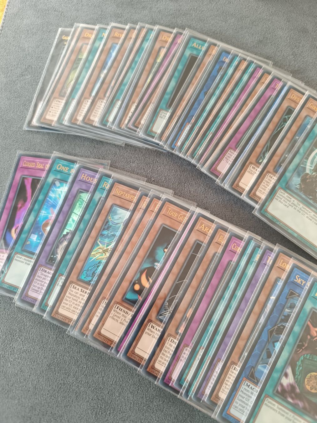 Yugioh Carte collezionabili: 52x Ultra Rare Bundle RA01 RA03 – Nuovo (secondo la descrizione) da Grenchen venduto da Ditzo 1
