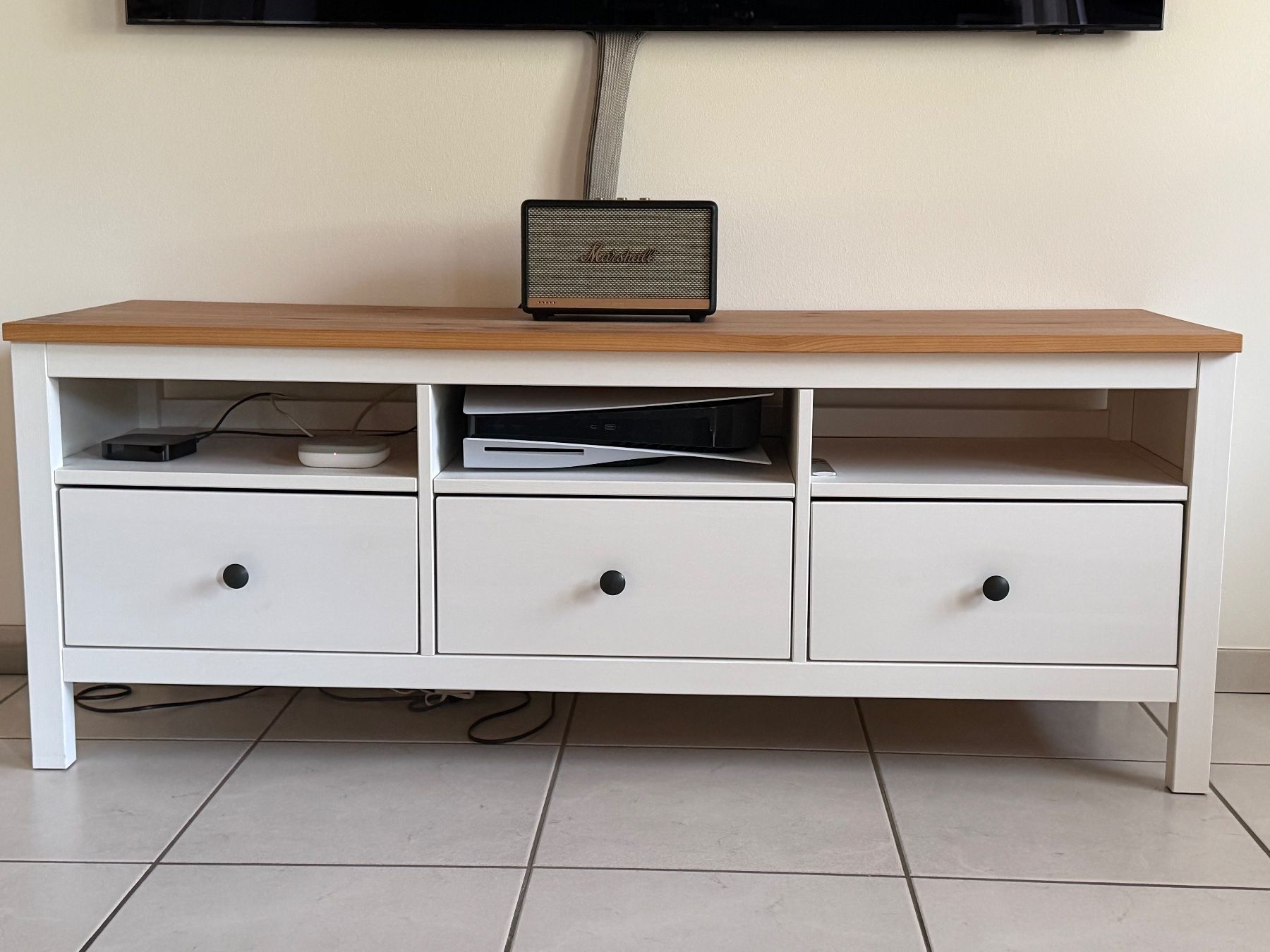 Ikea Mobili TV: Hemnes TV Bank – Nuovo (secondo la descrizione) da Rupperswil venduto da Jolie5