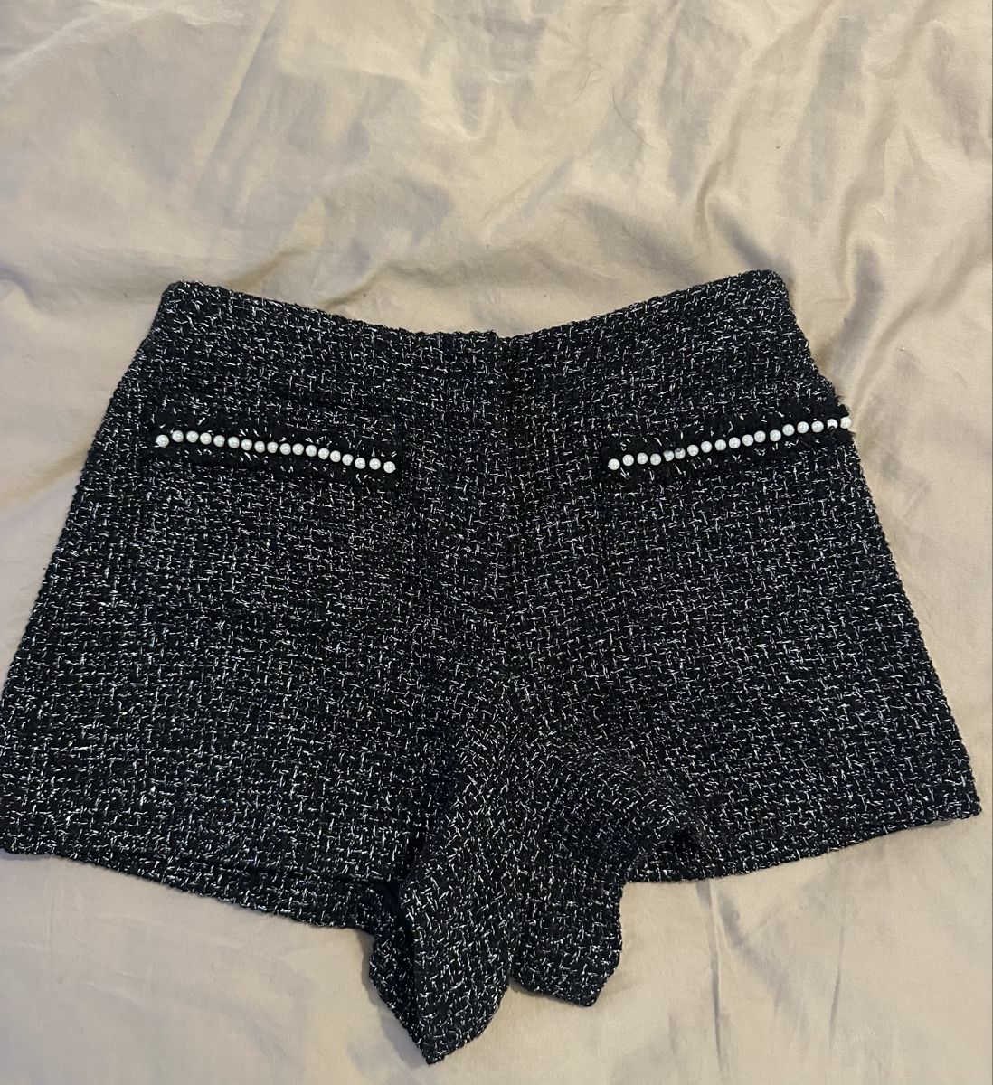 Maje Pantaloni: Maje Shorts – Nuovo (secondo la descrizione) da Zürich venduto da juz_2t2j