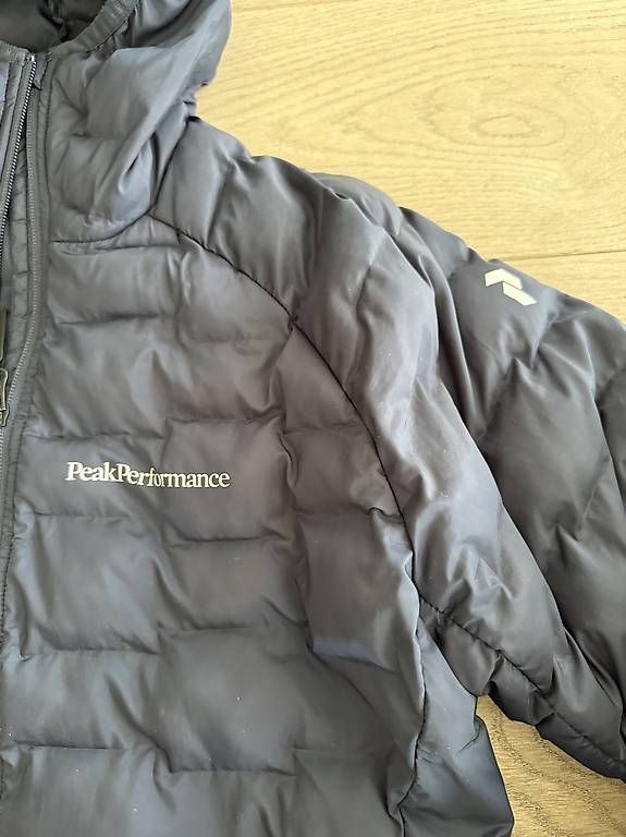 Jacken: Peak Performance S – Gebraucht aus Alpnach Dorf von rerifeme 1