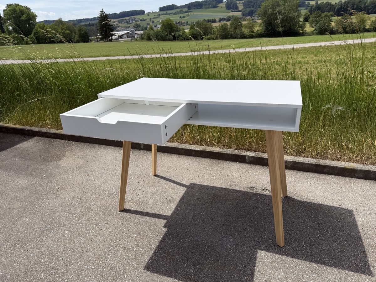 Scrivanie: Bürotisch – Usato da Triengen venduto da ragart 1
