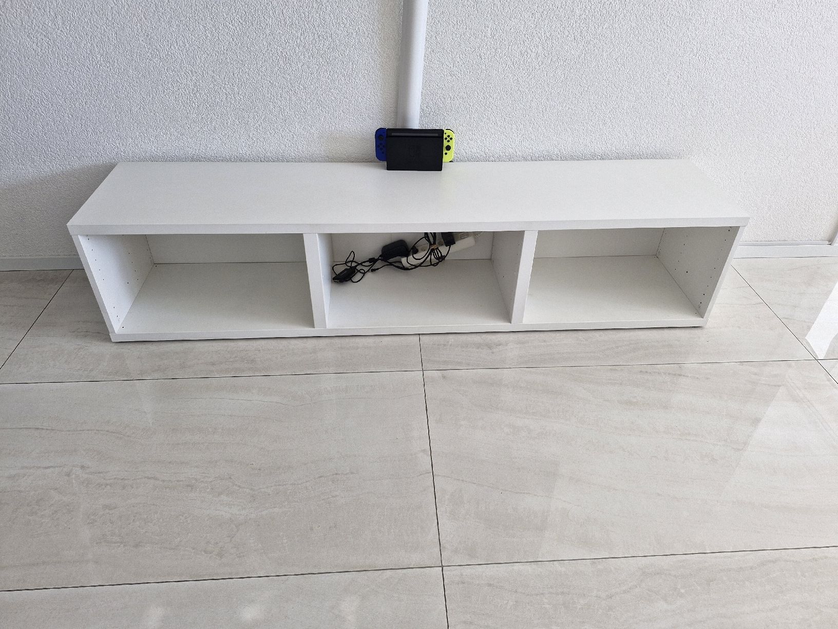 Ikea Mobili TV: IKEA BESTA - Blanc – Usato da Bulle venduto da Avlis91