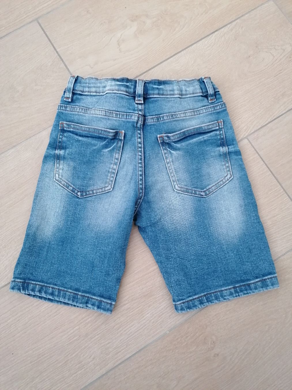 Next Pantaloni: Shorts von Next, Gr. 116 – Usato da Wängi venduto da Schnautz75 1