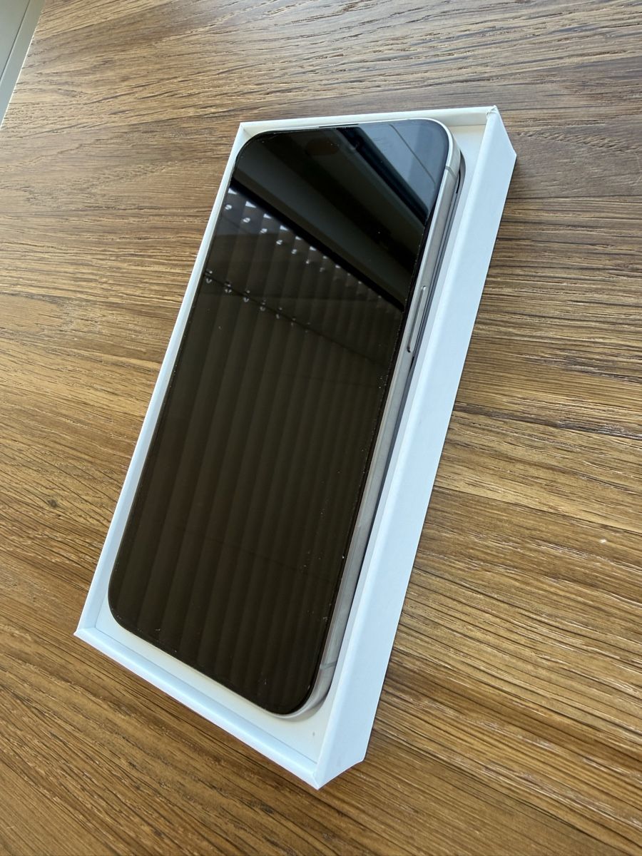 Apple Handys / Smartphones: iPhone 15 Pro Max Natural Titanium 256GB – Gebraucht aus Nyon von fat_drd7