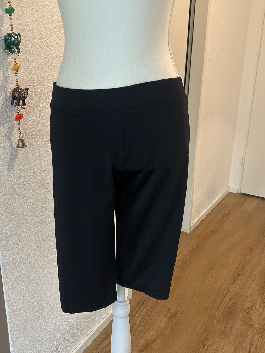 Pantaloni: Bade - Radlerhose mit Elastikbund schwarz  von bpc Gr. 40 – Nuovo (secondo la descrizione) da Brunnen venduto da Nala2929 3