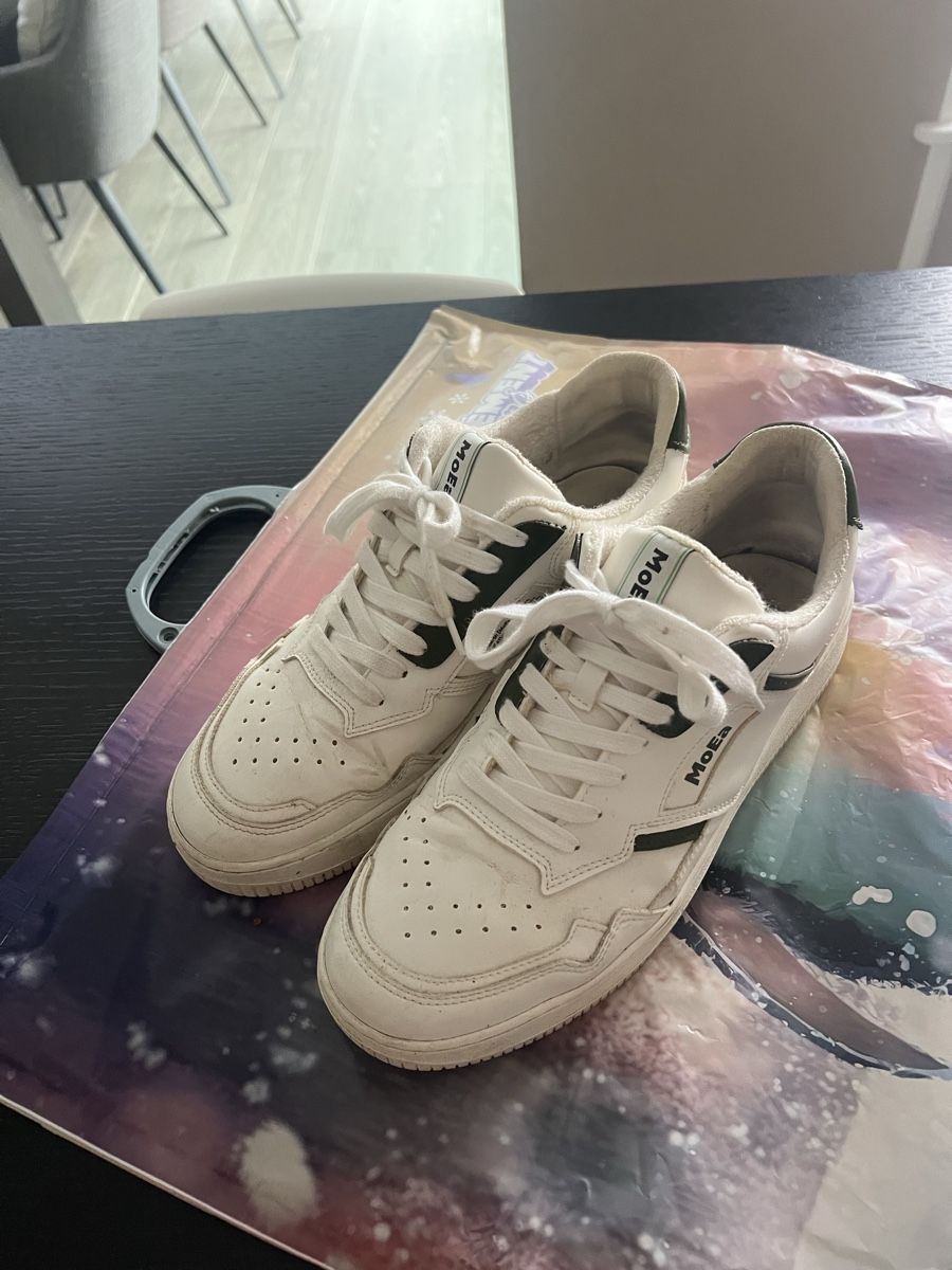 Moea Herrenschuhe: MoEa vegan sneakers white/green – Gebraucht aus Villars-Ste-Croix von Maaaat