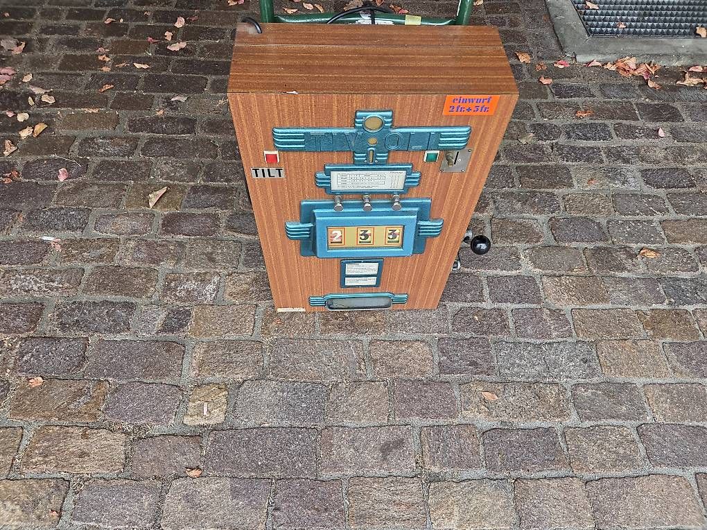 Spielautomaten: Geldspielautomat – Gebraucht aus Steckborn von Dieter_Scherrer 3
