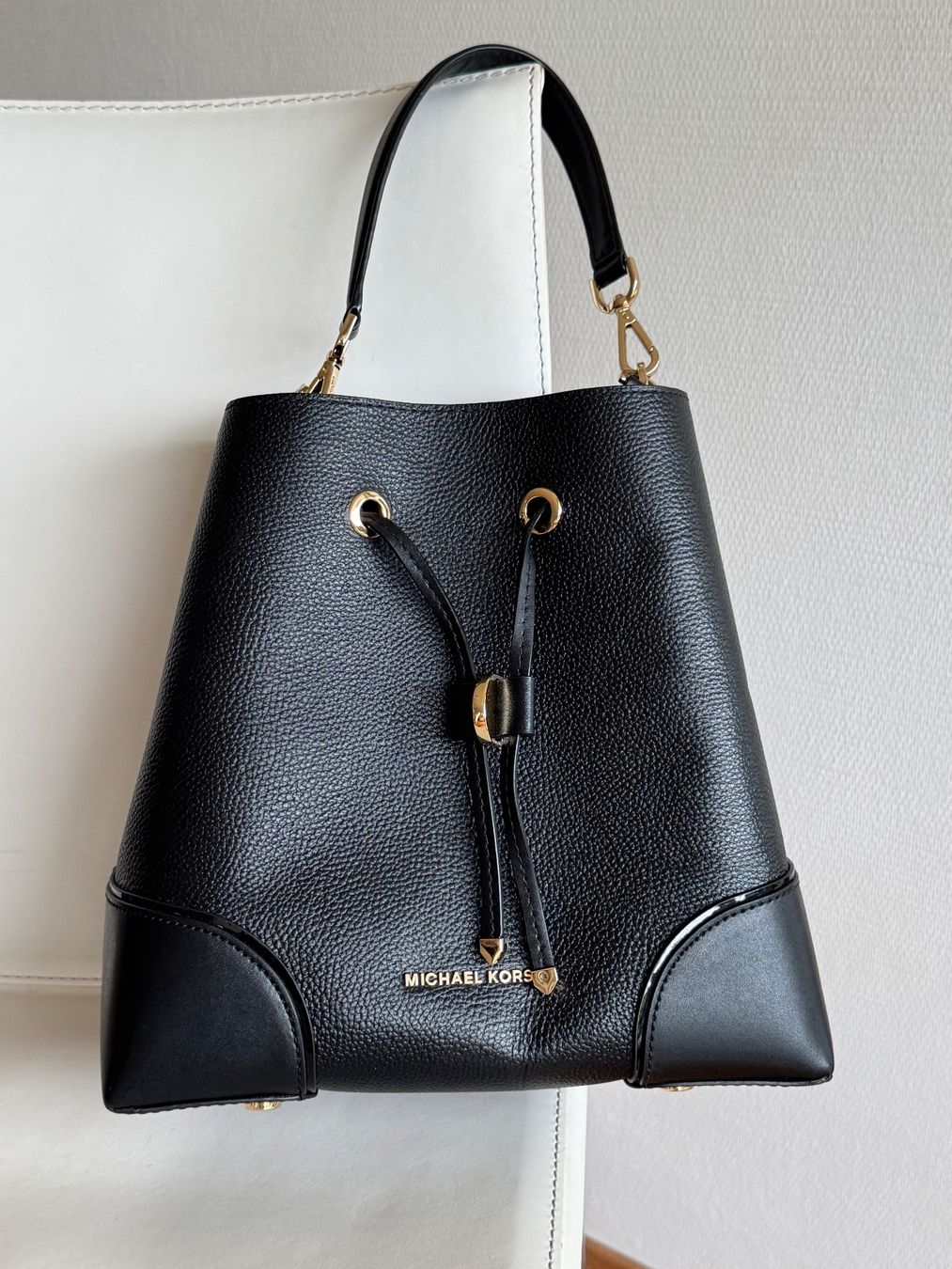 Michael Kors Borse da donna: Sac seau Michael Kors – Usato da Coppet venduto da laure2010
