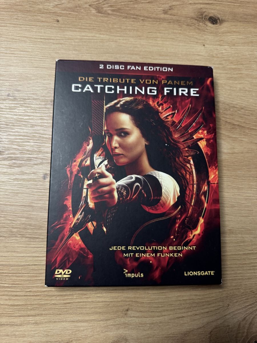 Tutti i DVDs: Die Tribute von Panem - Catching Fire DVD Fan Edition – Usato da Biberist venduto da etesummer