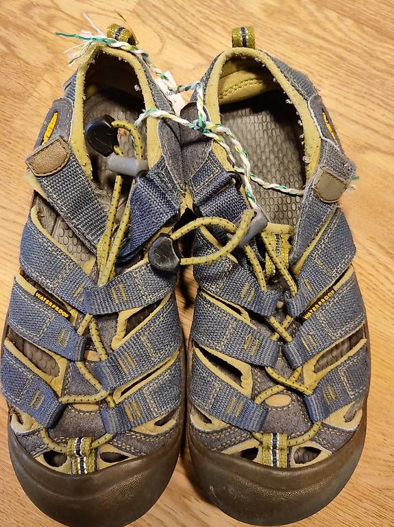 Scarpe per ragazzi: Keen Sandalen Gr. 37 – Usato da Winterthur venduto da M.P.1972
