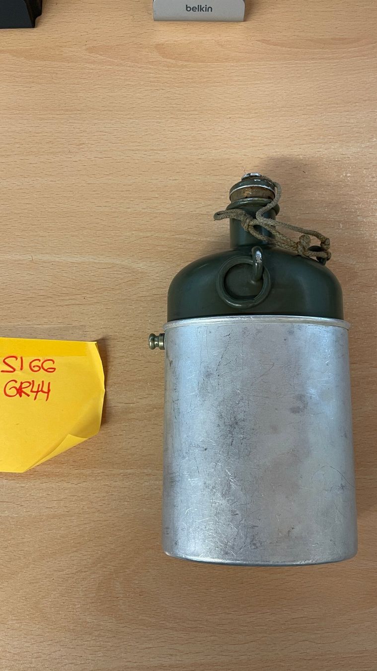 Sigg Attrezzatura & Pezzi di ricambio: Schweizer Armee Feldflasche Flasche Sigg GR44 – Usato da Glattfelden venduto da cybermaxx