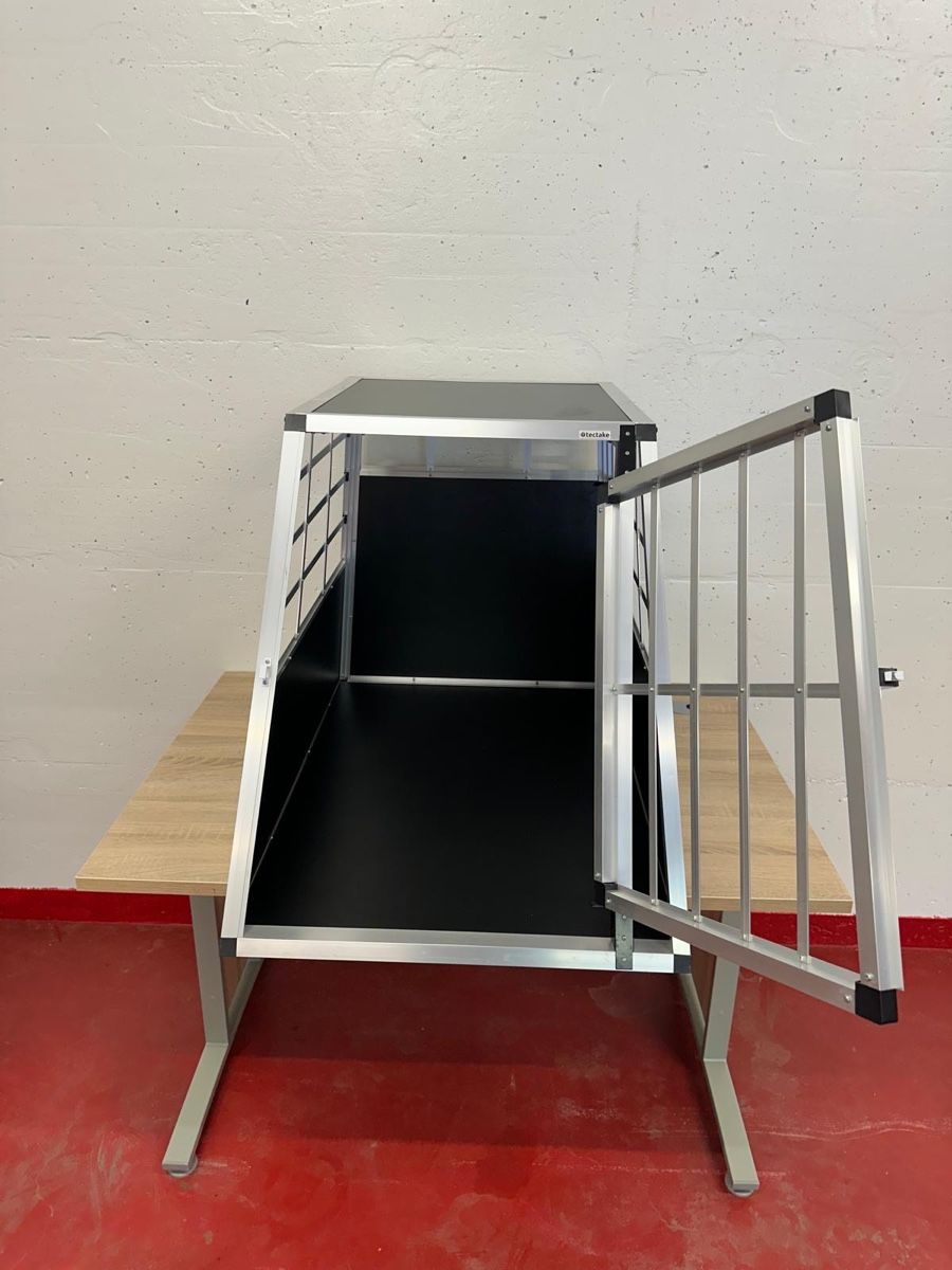 Cages, transport & sécurité: Auto Hundebox  – D'occasion à Stalden VS par san_ws9b 1