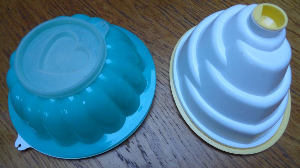 2x Tupperware Puddingform (Gebraucht) in Gstaad für CHF 14 – mit ...