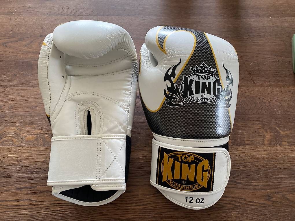 Guanti & manicotti: Neu! Muay Thai Boxhandschuhe – Usato da Arbon venduto da natalily82 1