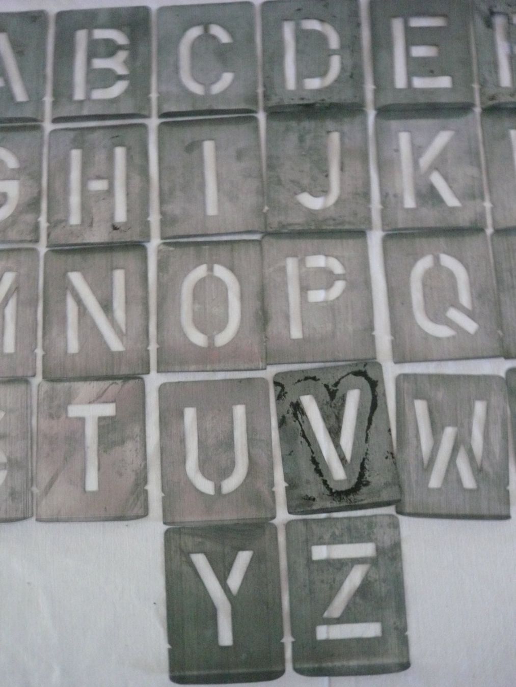 Sciablone: ABC-Buchstaben-Schablonen gross – Usato da Rotkreuz venduto da Busa17 2
