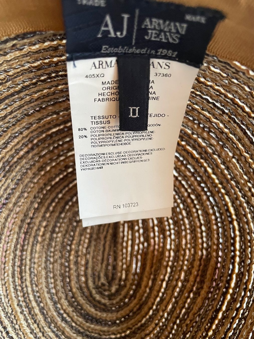 Armani Copricapi, berretti & cappellini: Brand new Armani hat 55cm – Nuovo (secondo la descrizione) da Embrach venduto da lau_2gtp 5
