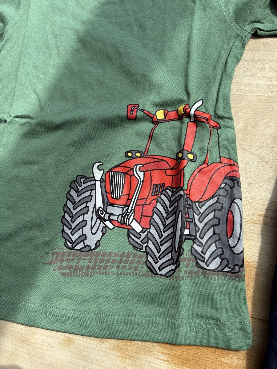 Pullover & Sweatshirts: 2 Shirts von Blue Seven mit Bagger & Traktor Prints NEU  – Neu und originalverpackt aus Wolfwil von NewGirl 3
