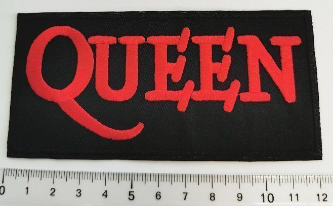 Toppe: Queen - Aufnäher (neu) – Nuovo e nell'imballaggio originale da Wilen b. Wollerau venduto da morethanmusic