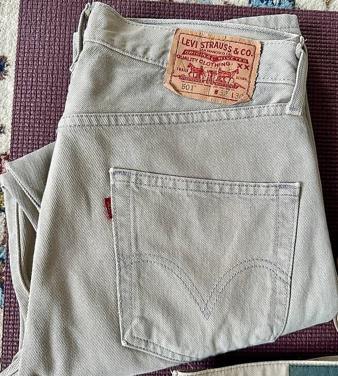 Levi's Jeans: 6 paires de Levi's – Usato da Yverdon-les-Bains venduto da Vietnet 1