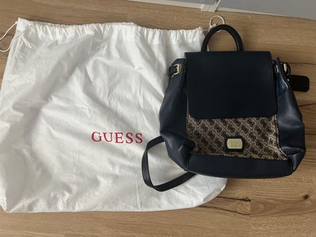 Guess Tagesrucksack