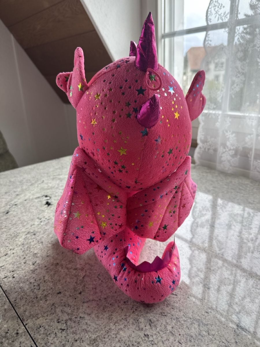 Spielzeuge: Plüschdrache pink mit Pailletten – Neu (gemäss Beschreibung) aus Heiden von Bettyk11. 1