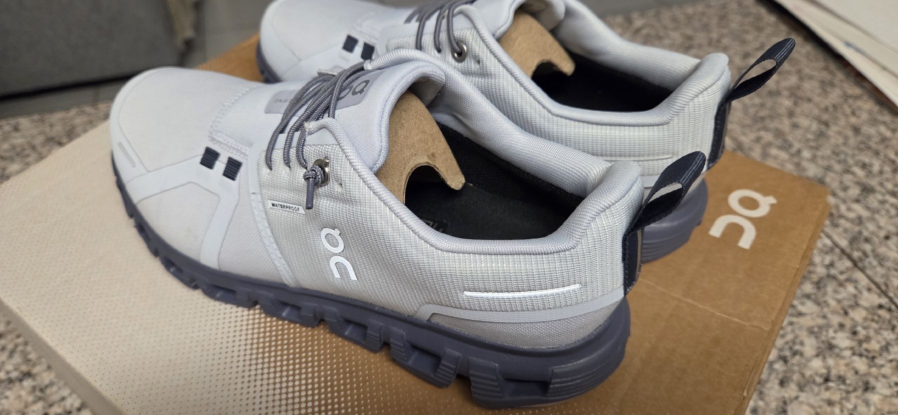 On Scarpe da uomo: On Cloud 6 Waterproof Neu – Nuovo (secondo la descrizione) da Zürich venduto da DinuC 2
