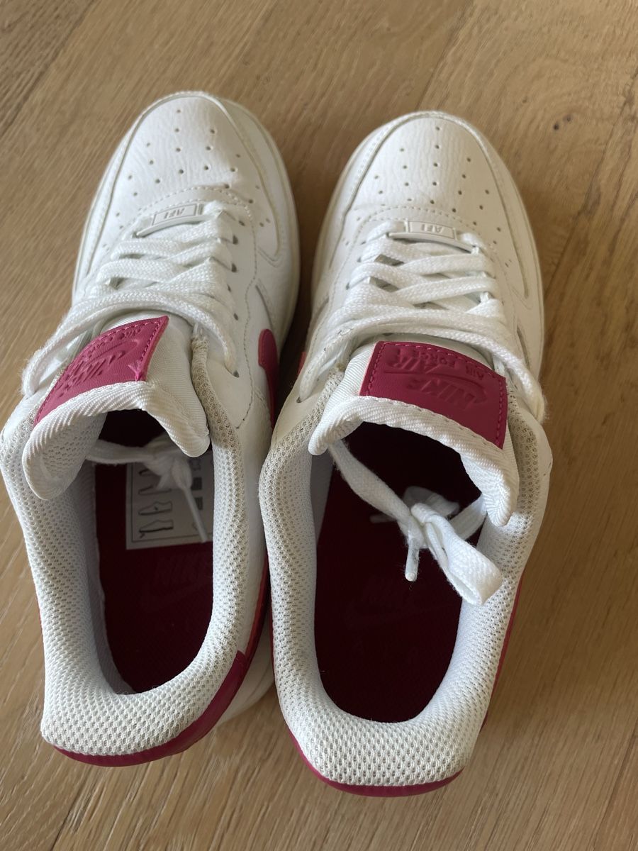 Nike Scarpe da donna: Nike air force 1 37.5 – Usato da Losone venduto da Giulieth 4