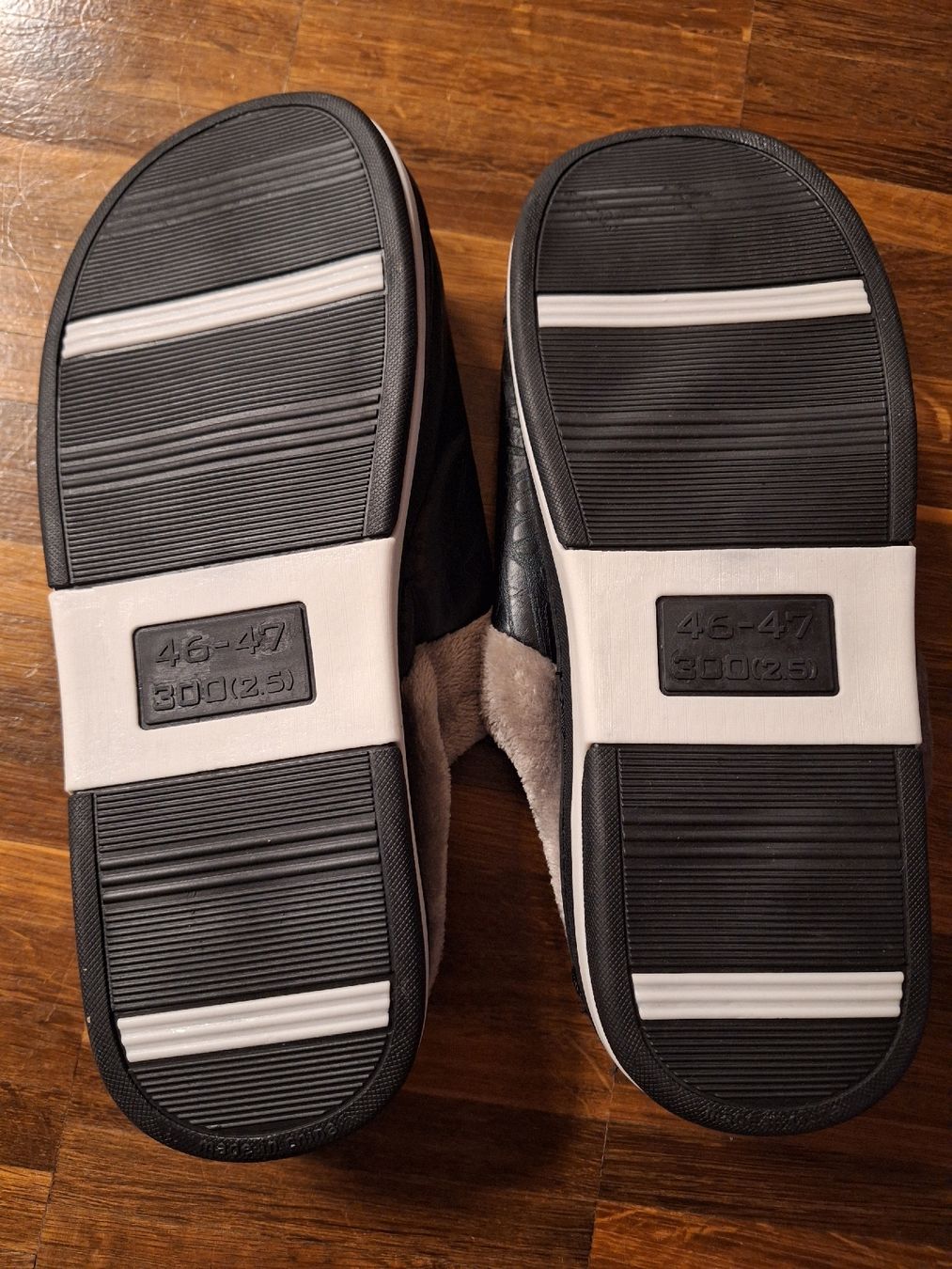 Scarpe da uomo: Herren Hausschuhe Grösse 46-47 – Nuovo e nell'imballaggio originale da Volketswil venduto da nibin99 3