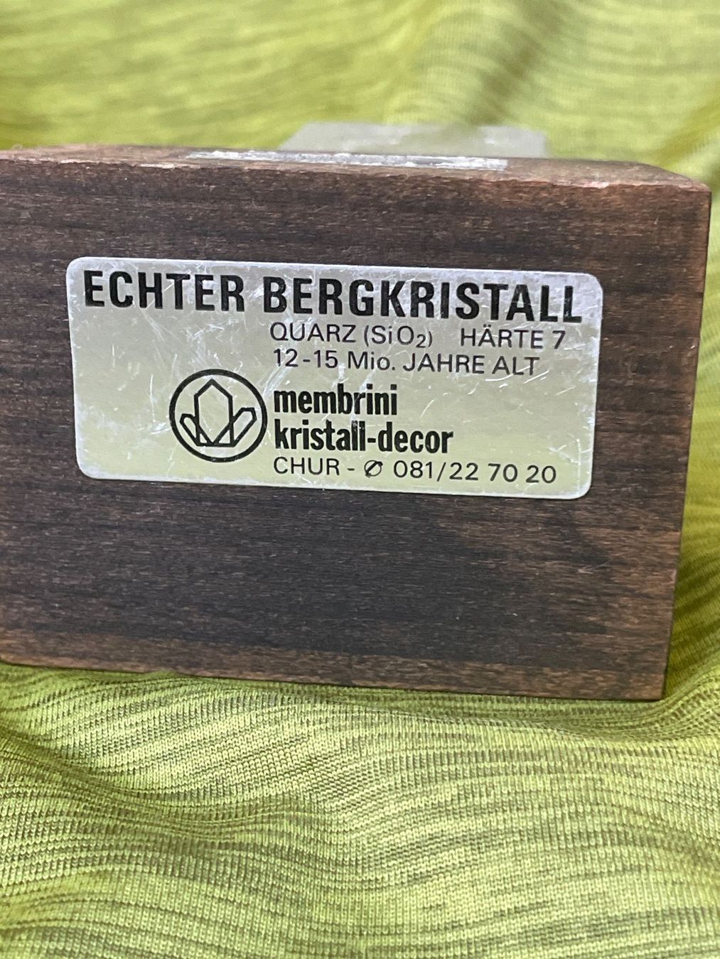Minerali & Pietre curative: Bergkristall Spitze auf Holzsockel – Usato da Schüpfen venduto da Schuepfen45 6