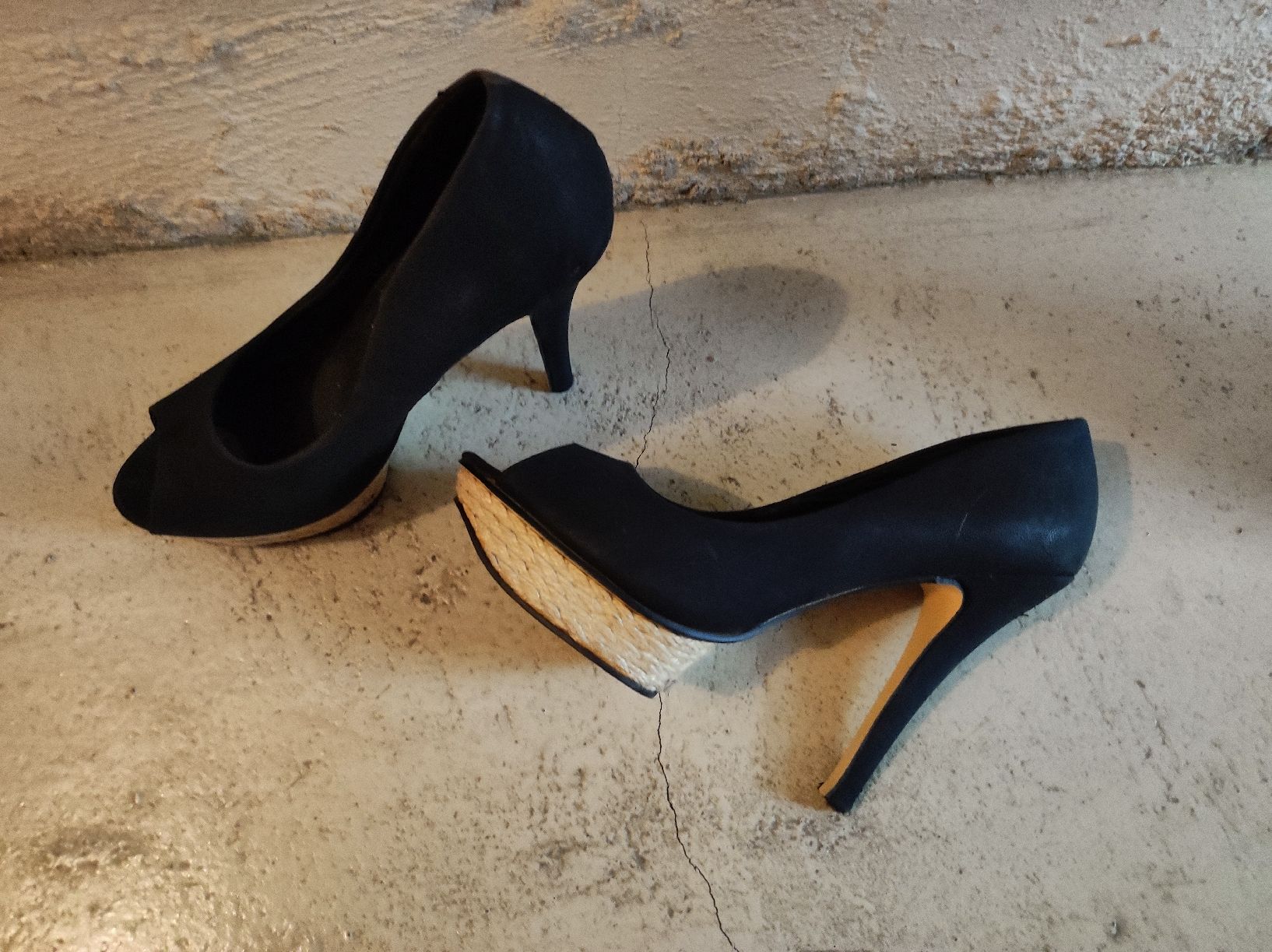 Scarpe da donna: Absatzschuhe – Usato da Herrliberg venduto da cel_m2tt 1