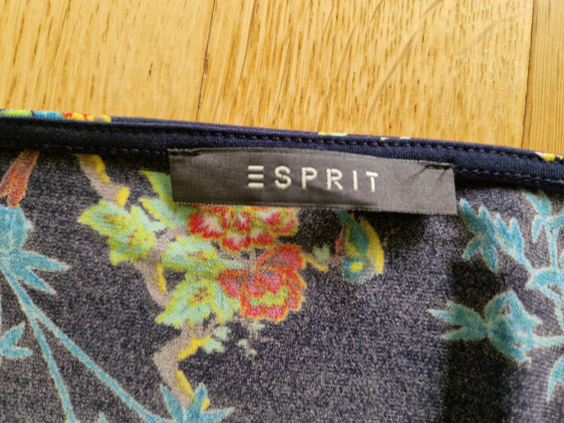 Esprit Vestiti: ESPRIT Wickelkleid – Nuovo (secondo la descrizione) da Möhlin venduto da Cloudy73 5