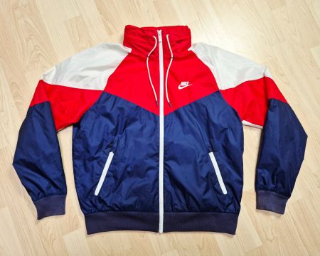 Nike Windrunner Jacke Gr. S
