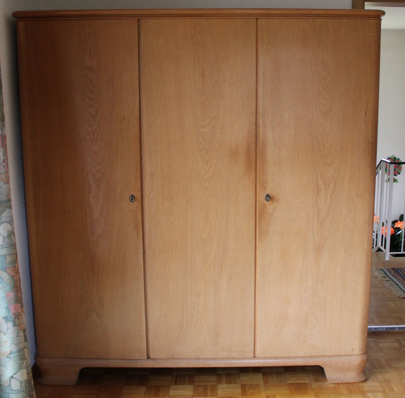 Armadi: antiker Schrank (SN) – Usato da Schaan venduto da antikes_und_kurioses