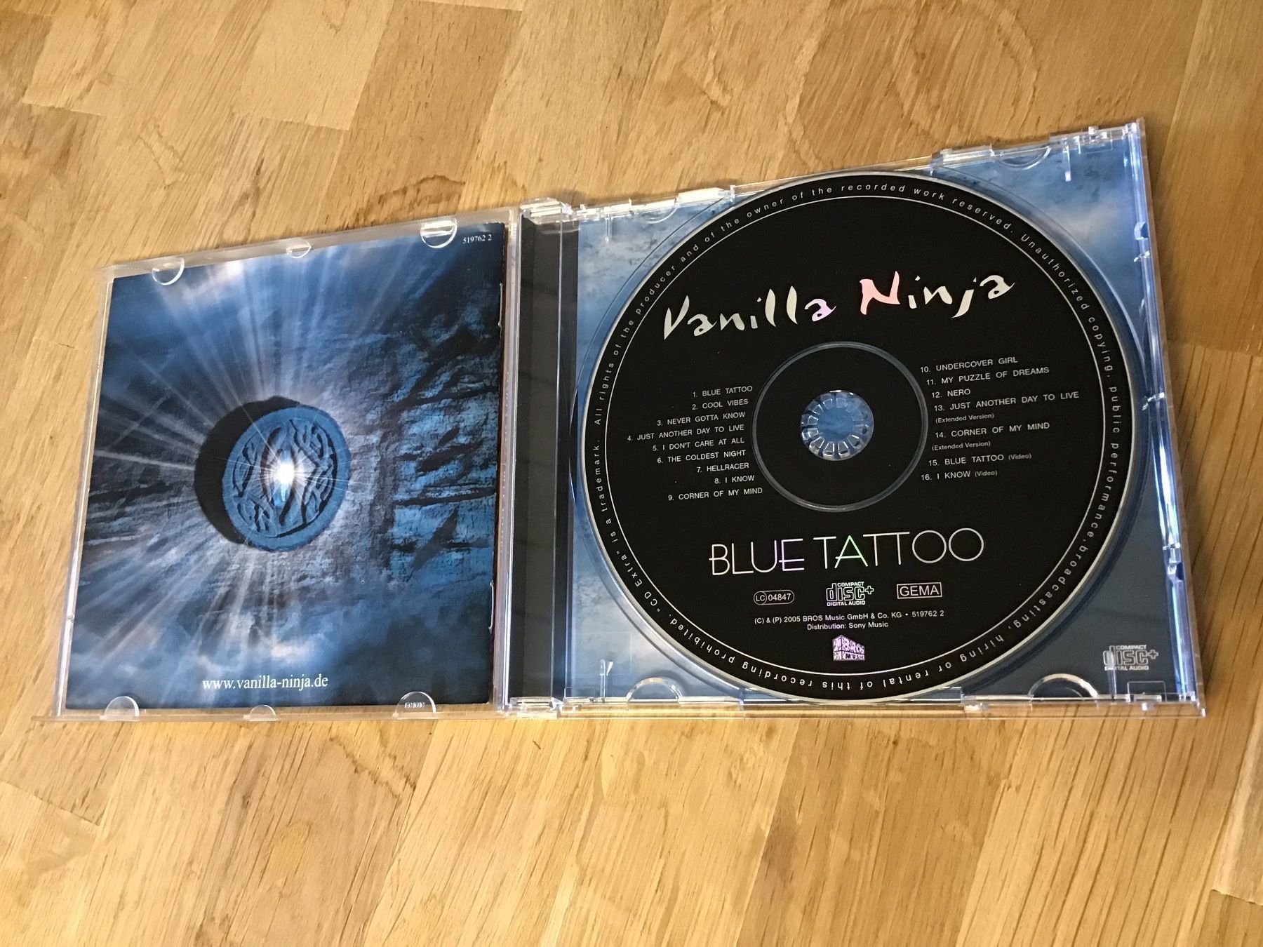 CD: VANILLA NINJA Blue Tattoo Album CD – Usato da Glattfelden venduto da Danshari 2