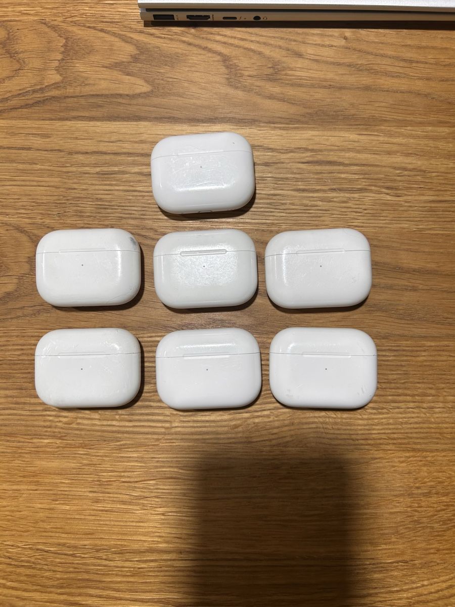 Apple Caricabatterie: 7x Apple AirPods Pro 2 , Ladecase Ladehülle Case  – Usato da Zürich venduto da jasmin011 2