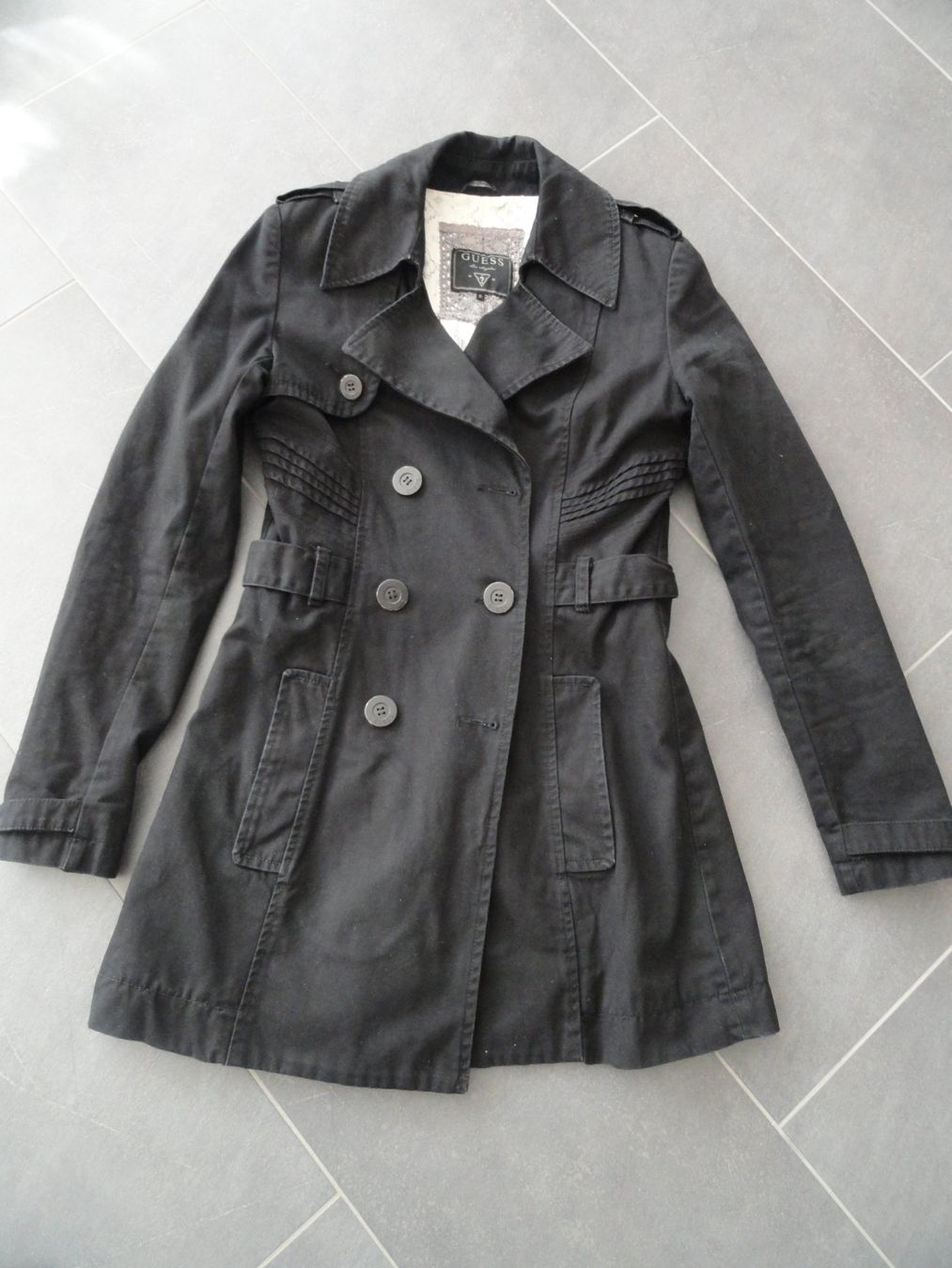 Guess Cappotti: GUESS MANTEL GR. S *** – Usato da Uetendorf venduto da bibibop 1