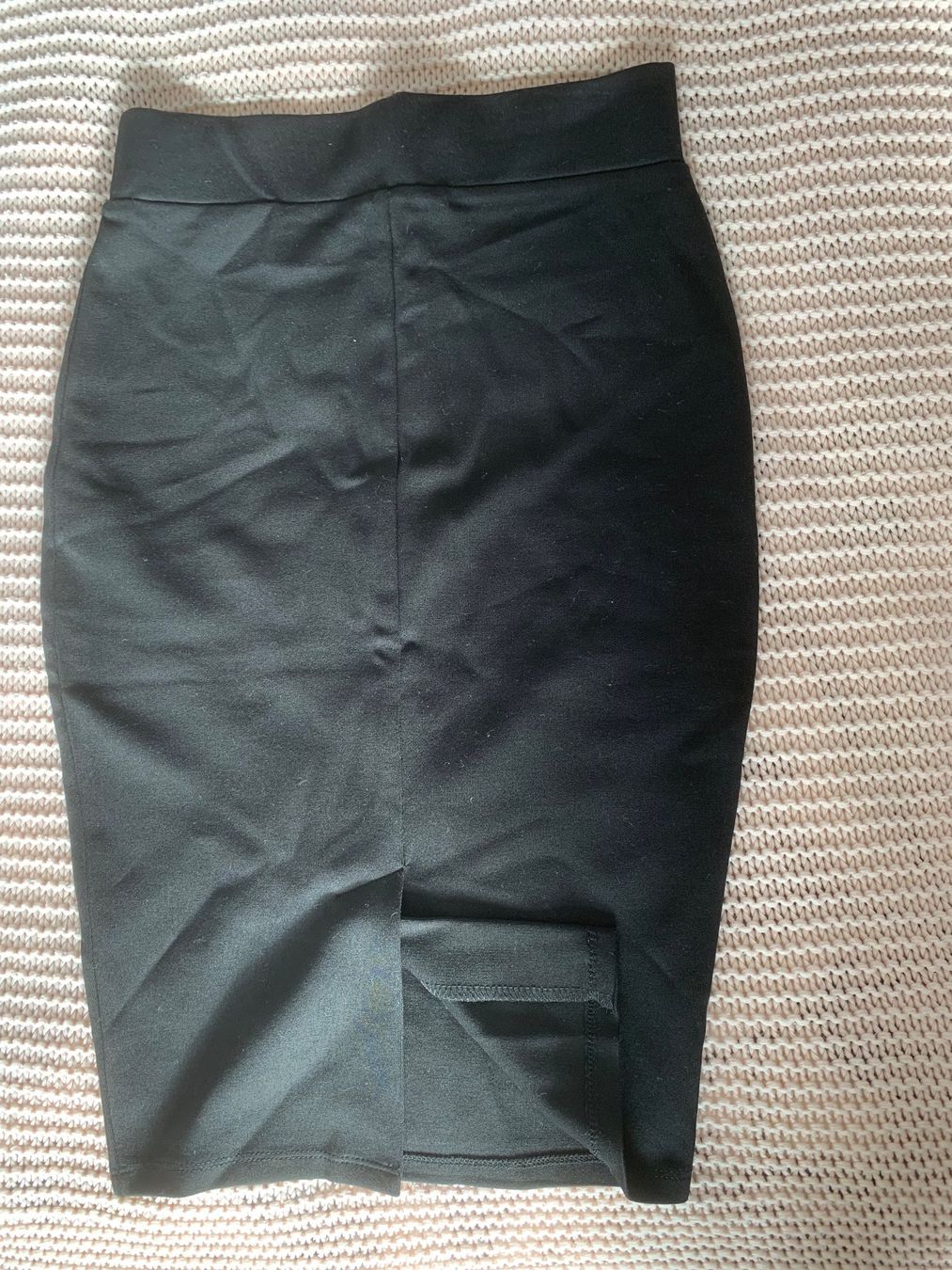 Gonne: Jupe crayon noir chic – Usato da Montreux venduto da iizaa811 1