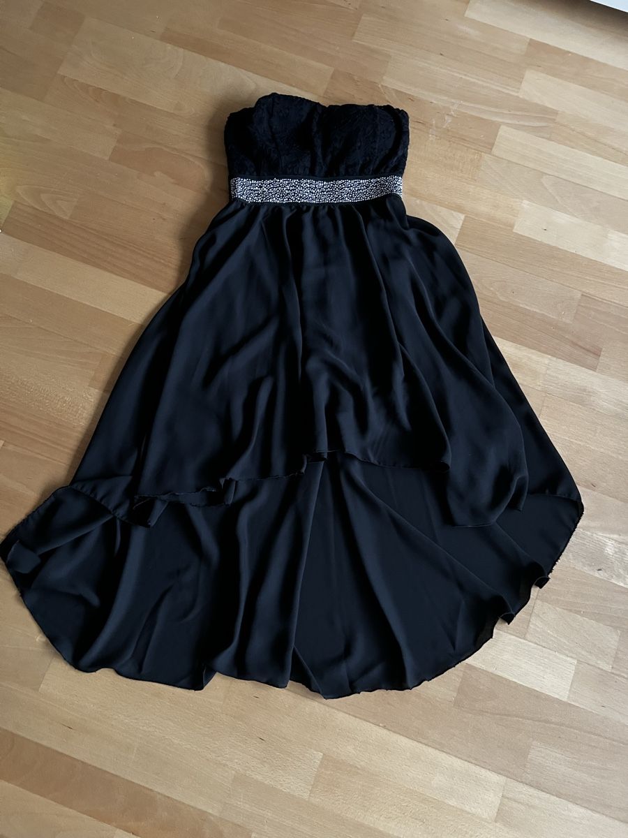 Vestiti: Elegantes Kleid Gr. 36 Schwarz – Usato da Toffen venduto da Vanessa_Germann 1
