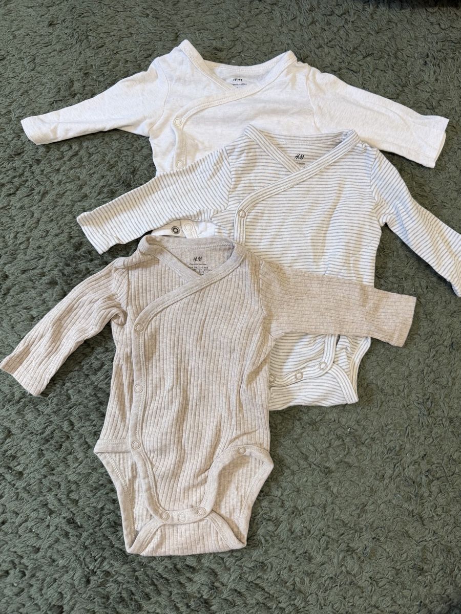 H&M Lotti & Set di vestiti: Bodies langarm H&M – Nuovo (secondo la descrizione) da Altendorf venduto da Carcoura
