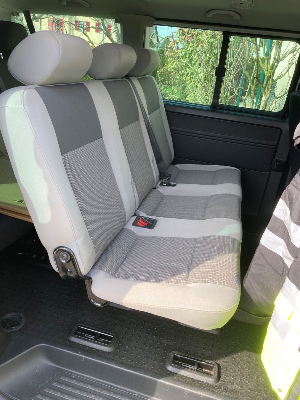Tutti pezzi di ricambio auto: Sitzbank VW T5 , T6 , – Usato da Emmen venduto da 166500