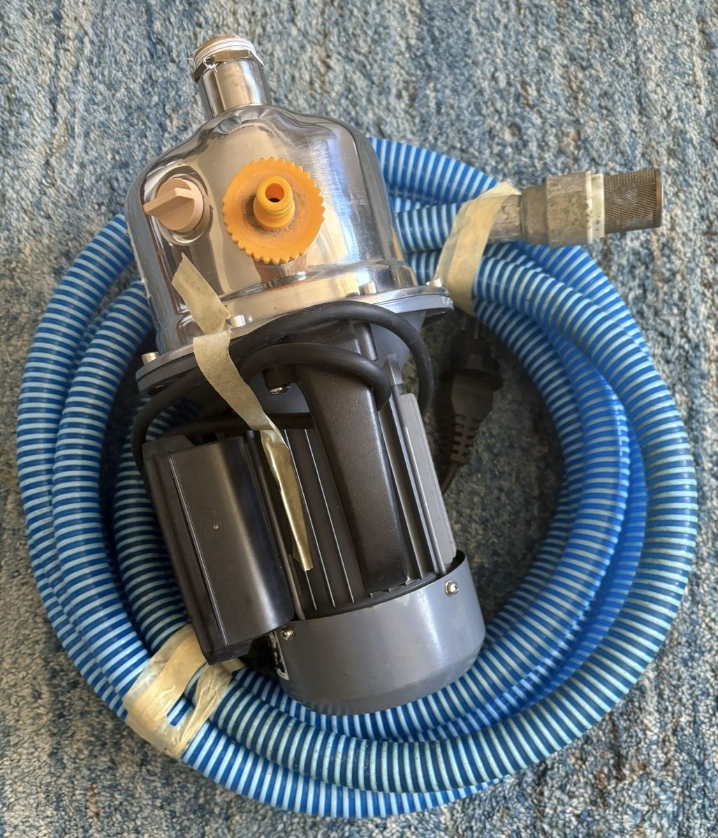 Pompes et pièces:  Wasserpumpen Marke Neptun – D'occasion à Fahrweid par Miraas 1