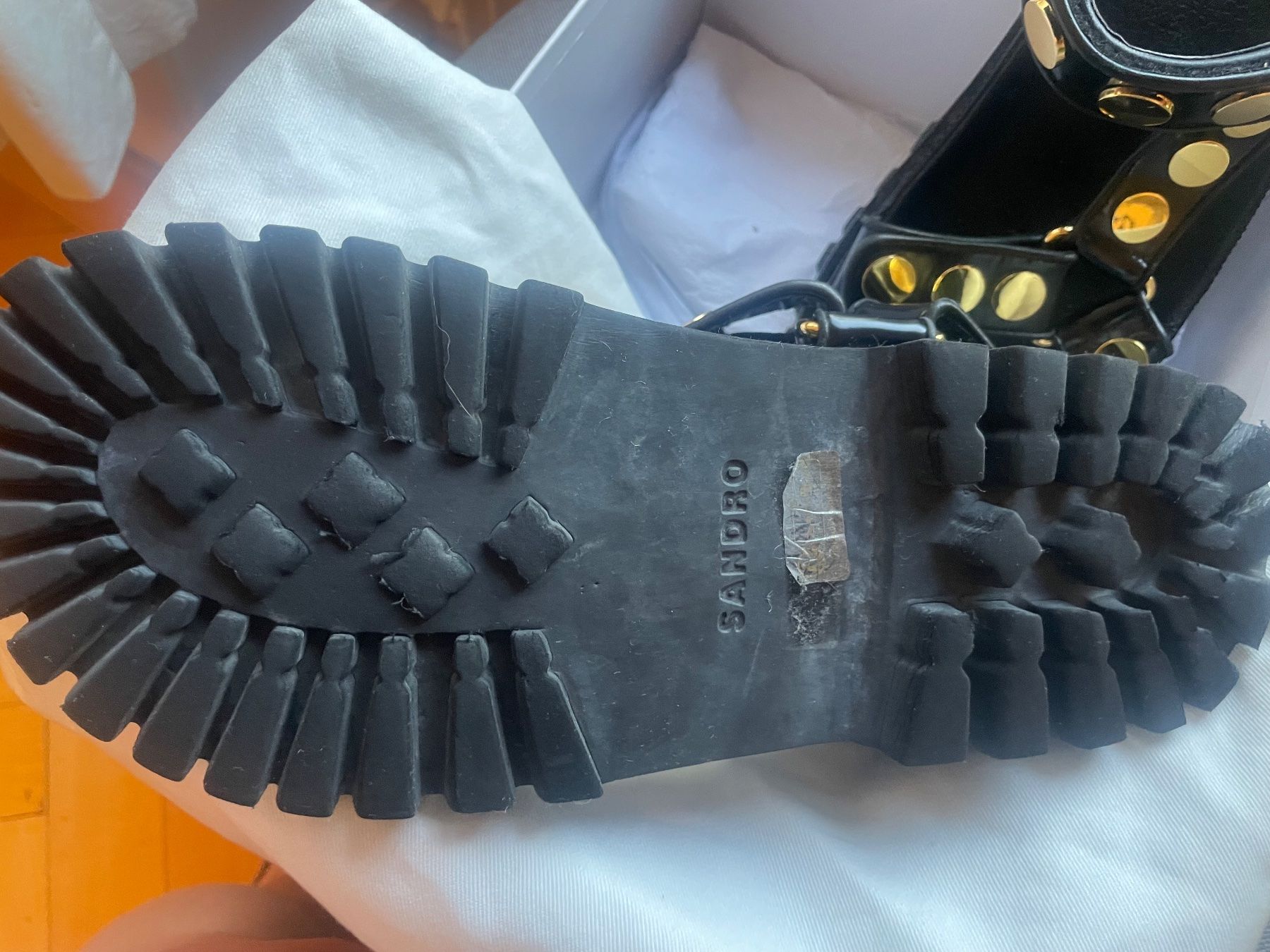 Sandro Scarpe da donna: Sandales Sandro noir clous dorés – Usato da Genève venduto da lailas_things 7